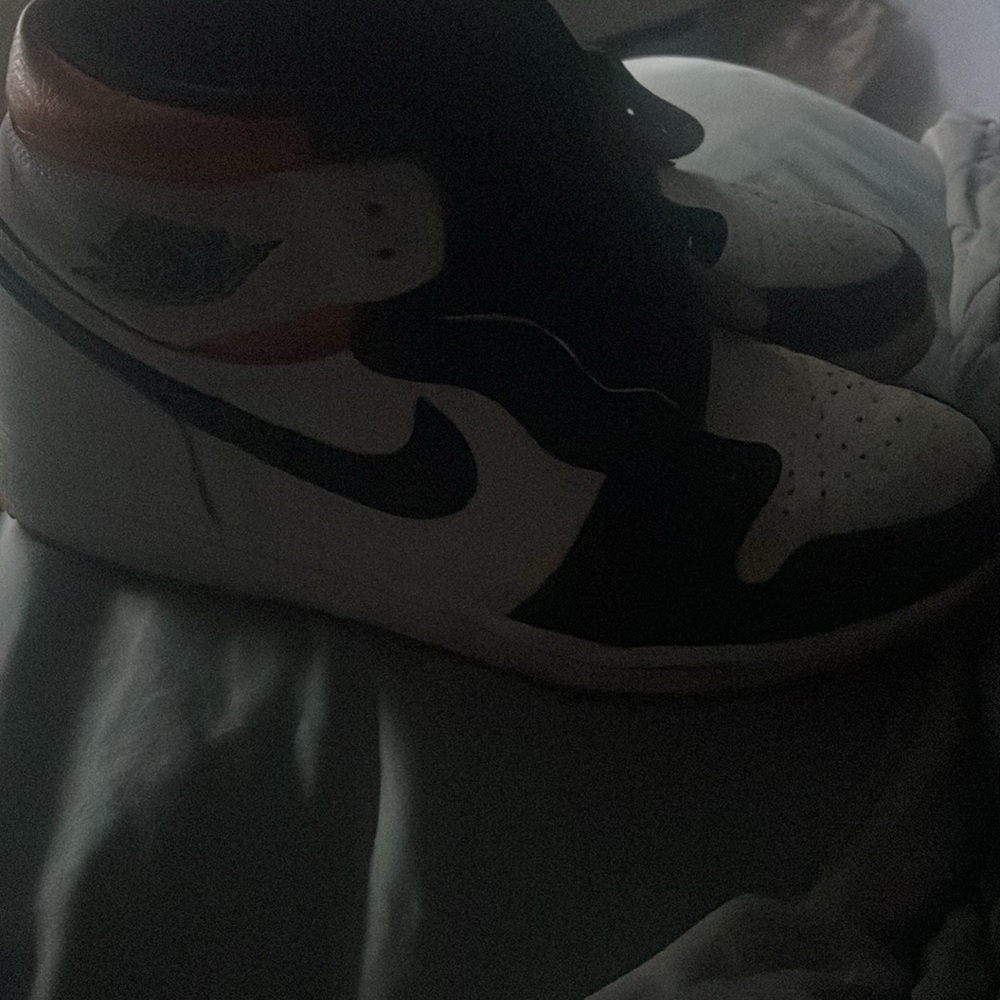 Jordan 1 Electro Orange View 2